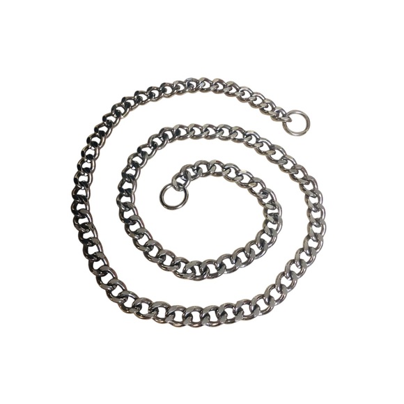 Silver chain (no brand) 💐part of 5 items for $50. Add it to your bundle. - Picture 2 of 5